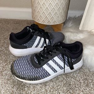 Adidas Cloudfoam Race in Black/Grey